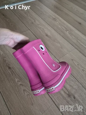 Чисто нови детски гумени ботуши Crocs Crocband Jaunt, размер C12/13 (29-30), снимка 2 - Детски боти и ботуши - 55329251