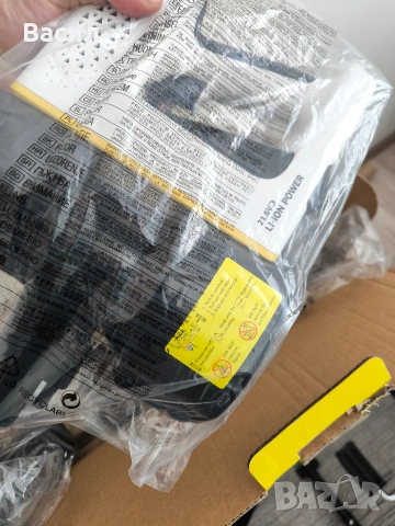безжична вертикална прахосмукачка Kärcher VC 4 Cordless, снимка 5 - Прахосмукачки - 54439506
