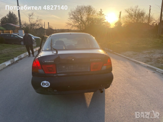 Продавам Mitsubishi Carisma 1.9 дизел, ръчни скорости, 1996 година., снимка 3 - Автомобили и джипове - 54546184