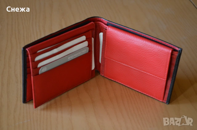 Piquadro Splash с RFID защита портфейл с лек дефект, снимка 10 - Портфейли, портмонета - 54177193