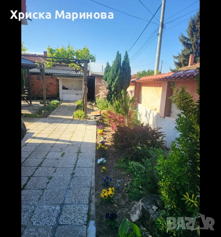 Продавам голяма двуетажна къща с двор 1000 кв.м, гараж и кладенец + сонда – с. Градина обл. Пловдив, снимка 4 - Къщи - 54381962