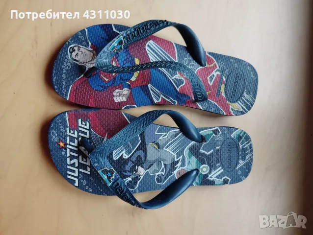 Чехли havaianas 33-34 номер с Батман и Супермен , снимка 2 - Детски джапанки - 55428230