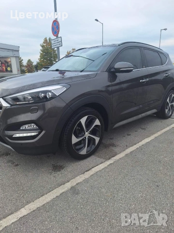 Hyundai Tucson, снимка 14 - Автомобили и джипове - 54466892