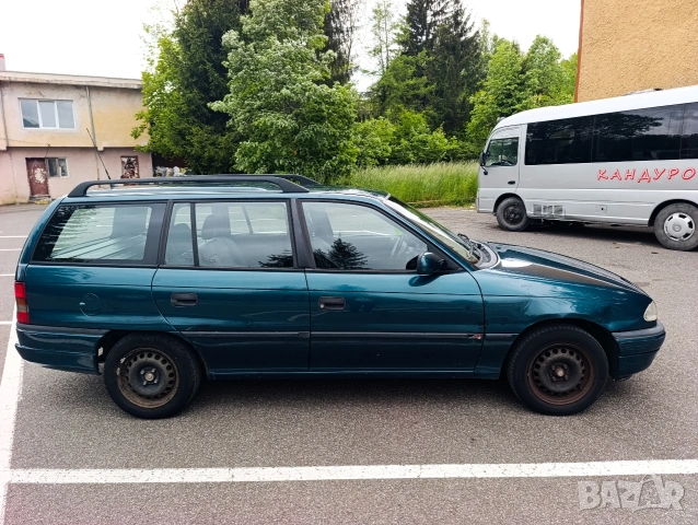 Opel astra 1.6 combi Опел астра комби, снимка 13 - Автомобили и джипове - 54643849
