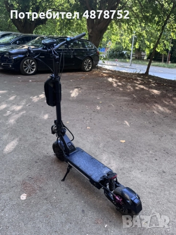 Продавач електрическа тротинетка kukirin G2master