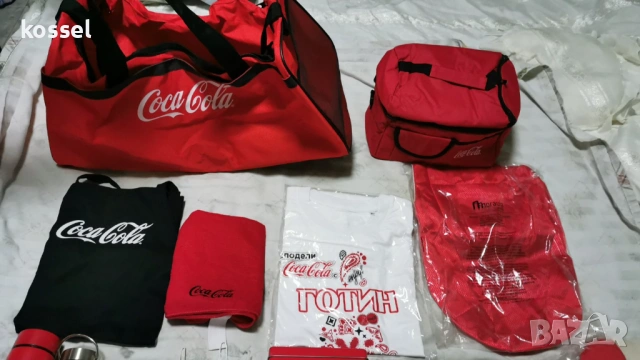 Кока-кола тениски, кърпа,термус и други за колекционери, снимка 2 - Колекции - 44768690