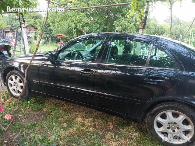 Мерцедес Е 220 дизел, снимка 5 - Автомобили и джипове - 55401134