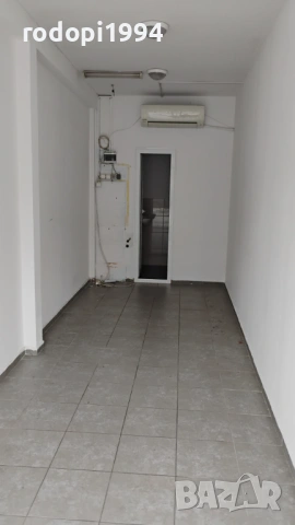 магазин в Пловдив-смирненски.120 кв.м.,лице на главна улица.Перфектно,със склад-офис,климатици.