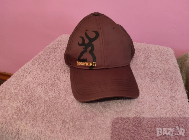 Шапка с козирка Browning