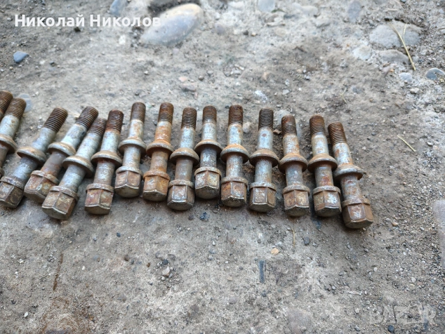 Болтове за джанти мерцедес
