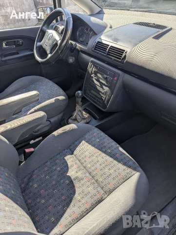 Шаран 1.9 TDI, снимка 15 - Автомобили и джипове - 54084065