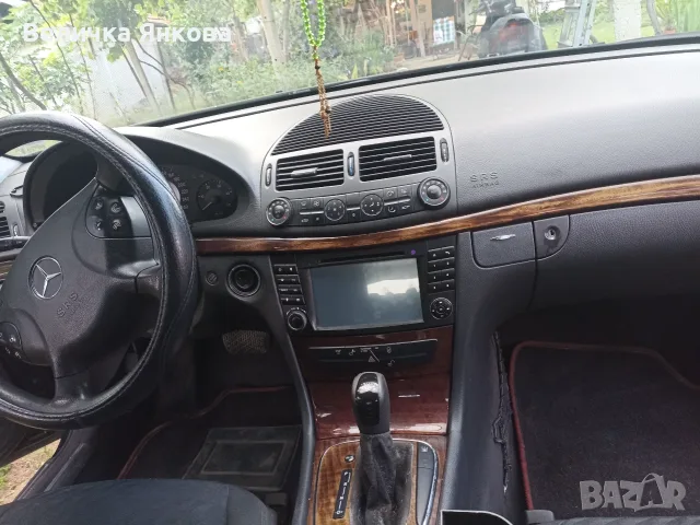 Мерцедес Е 220 дизел, снимка 8 - Автомобили и джипове - 55401134