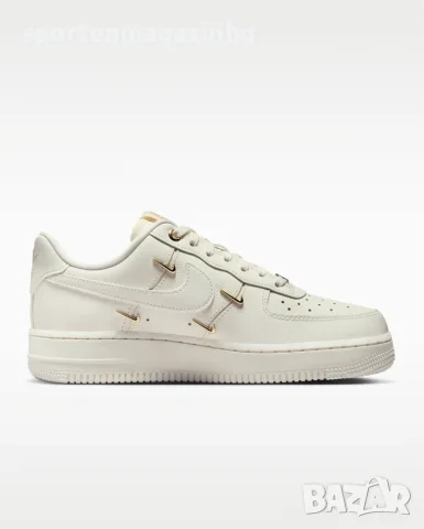 Дамски кецове Nike AIR FORCE 1 '07 LX, снимка 2 - Кецове - 55558723
