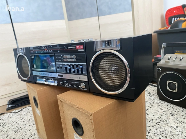 Касетофон JVC PC-50, снимка 4 - Радиокасетофони, транзистори - 55207402