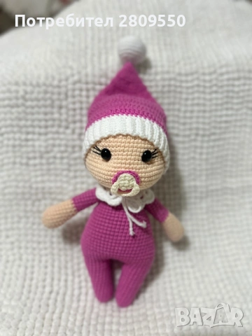 Плетена кукла бебе от памучна прежда.