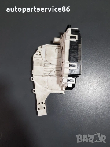 Заключващ механизъм за предна лява врата за Mercedes W906 Sprinter (2006-2012) A9067201435, снимка 3 - Части - 54088493