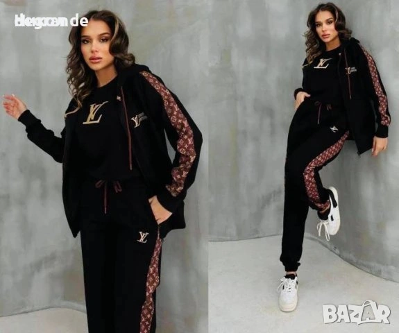 Дамски спортен екип от три части с тениска 