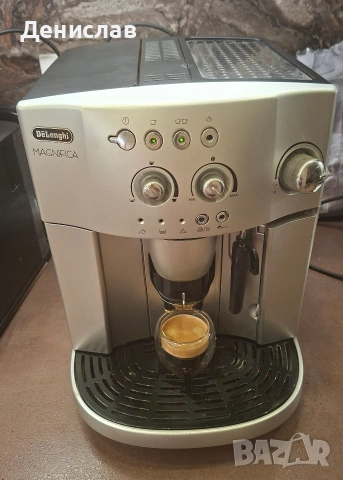 Кафеавтомат/Кафемашина Delonghi Magnifica 