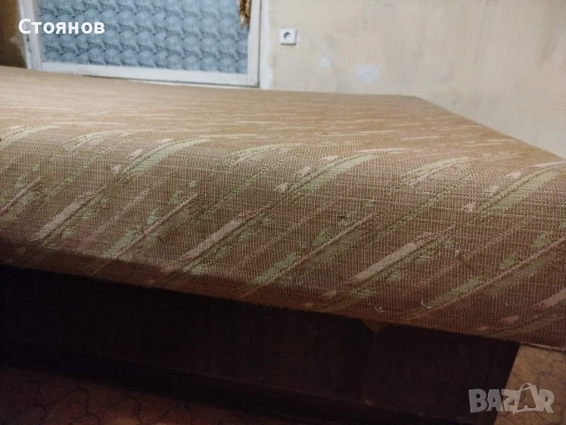 Подарявам легло "Приста" и  2 табуретки, снимка 2 - Дивани и мека мебел - 54580800