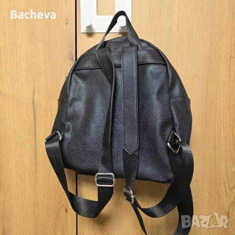 Дамска раница, снимка 2 - Чанти - 55016897