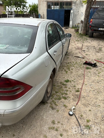 Продава се на части Mercedes c220 2.2CDI 2002, снимка 6 - Части - 54478991