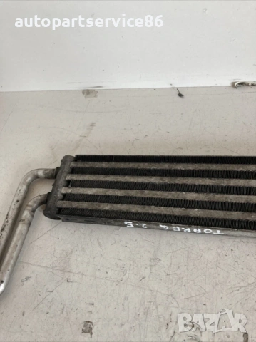 Радиатор за маслено охлаждане за Volkswagen Touareg 2.5 Tdi (2005) 7L6422885B, снимка 2 - Части - 54180751