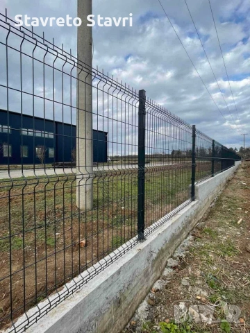 Ограда с циментови колове метален профил пана оградна мрежа врати, снимка 3 - Други услуги - 54419766