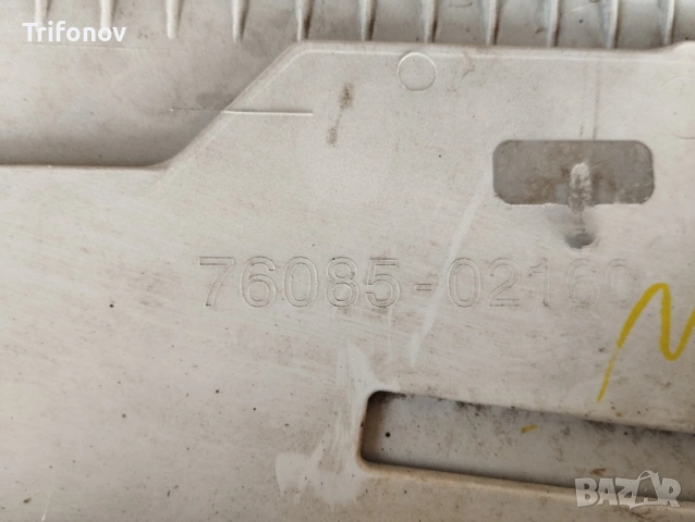Оригинален спойлер багажник Тойота Аурис Toyota Auris 2007-2010, снимка 5 - Части - 55050561