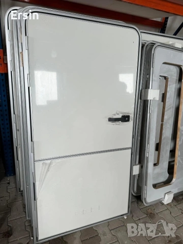 Оригинална алуминиева врата KNAUS&TABBERT (Чисто нови) Монтажен размер - 900х1720, снимка 2 - Къмпинг мебели - 54773407