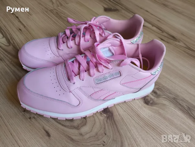 Дамски (детски) розови маратонки Reebok