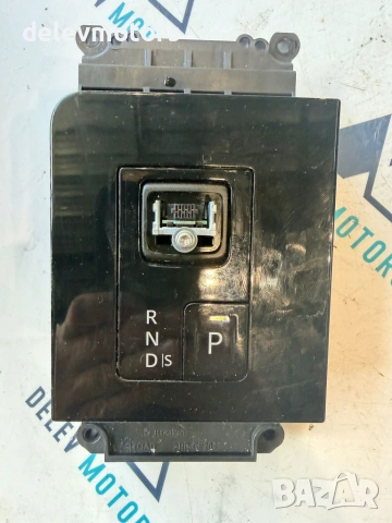 M8A2-046C34-A селектор, избирач за скорости от Land Rover Range Rover Velar (L560) 3.0 D 