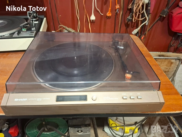 Продава се грамофон Sharp RP-30. 