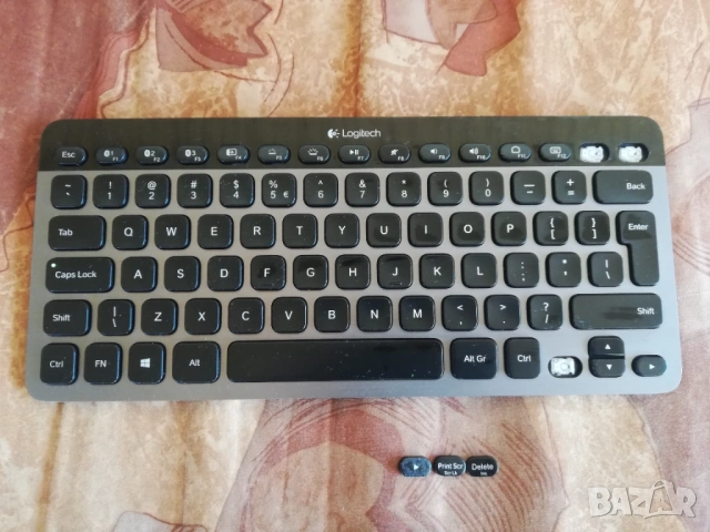 Logitech Bluetooth Keyboard K810