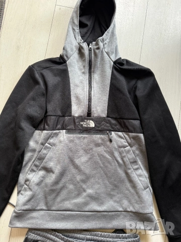 The North Face спортен екип, снимка 5 - Спортни дрехи, екипи - 54618756