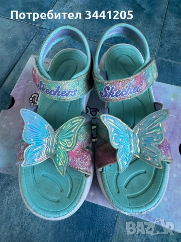 Светещи сандали Sketchers, снимка 3 - Детски сандали и чехли - 54992402