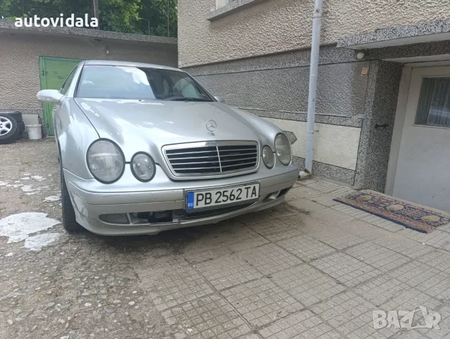 Mercedes CLK200 kompressor 2.0 163кс фейслифт/Газ/ Кожа/ръчка, снимка 3 - Автомобили и джипове - 55625077