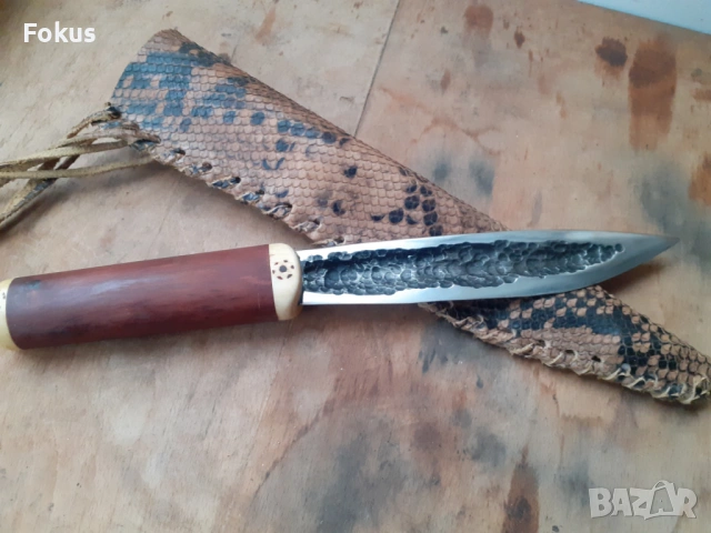 Страхотен ловен якутски кован нож с кания от змийска кожа