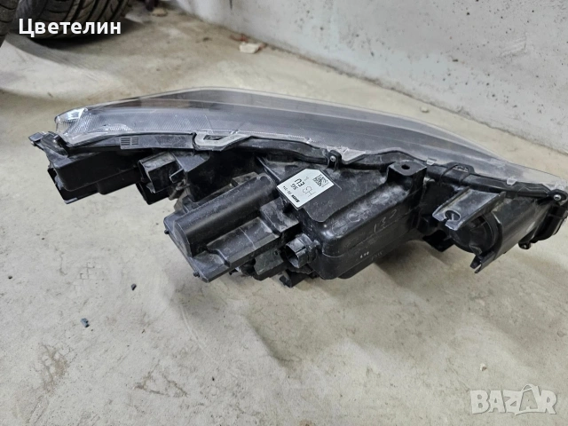 Ляв фар Toyota Yaris Cross lqv far Тойота ярис, снимка 4 - Части - 54561607