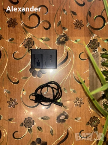 Canon EOS 800D – КАТО НОВ (4000 кадъра) + 3 обектива + Чанта, снимка 4 - Фотоапарати - 54208650