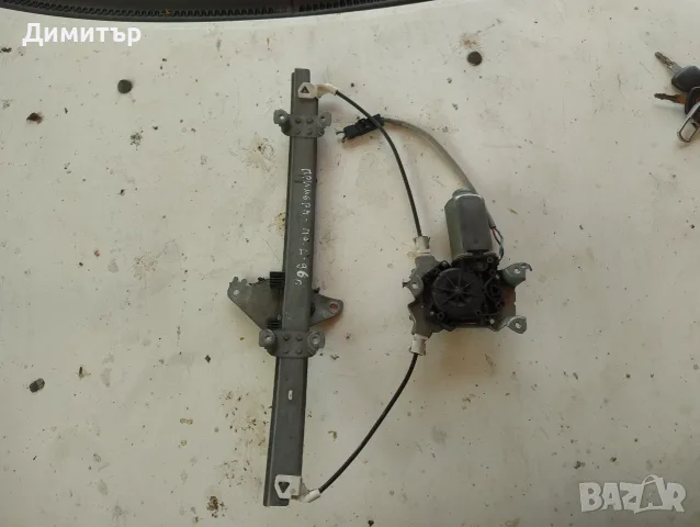 Стъкло повдигач Преден Ляв За Нисан Примера 1996г / Nissan Primera 1996y