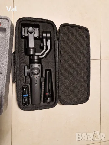 Стабилизатор за смартфони-Гимбал- Zhiyun-Tech SMOOTH 4, снимка 4 - Чанти, стативи, аксесоари - 50407530