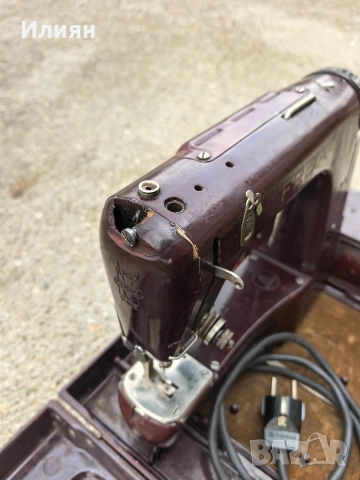 Шевна машина, снимка 4 - Антикварни и старинни предмети - 54286724