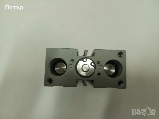 Пневматичен направляван линеен цилиндър . FESTO DFM-16-40-B-PPV-A-GF, снимка 2 - Резервни части за машини - 54743061