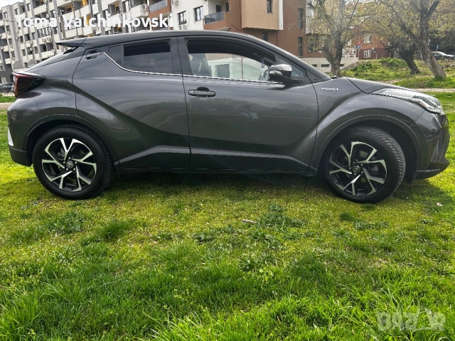 Toyota C-HR 2.0 Facelift Гаранция Хибрид Автомат, снимка 4 - Автомобили и джипове - 54115134