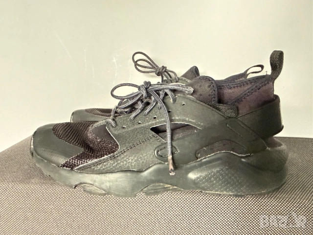 Nike Huarache, снимка 2 - Маратонки - 54061553