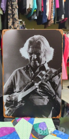 John McLaughlin-метална табела(плакет), снимка 3 - Китари - 55247156