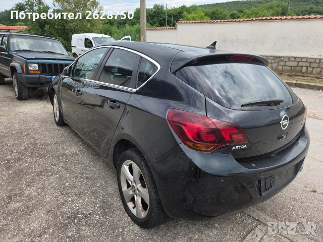 opel astra j 2012 diesel 1.7 cdti 131 ps, снимка 2 - Автомобили и джипове - 54635703