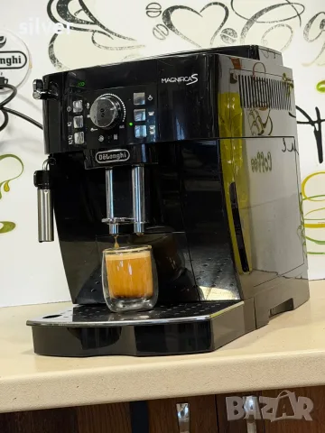 Кафемашина кафе автомат delonghi magnifica S с гаранция