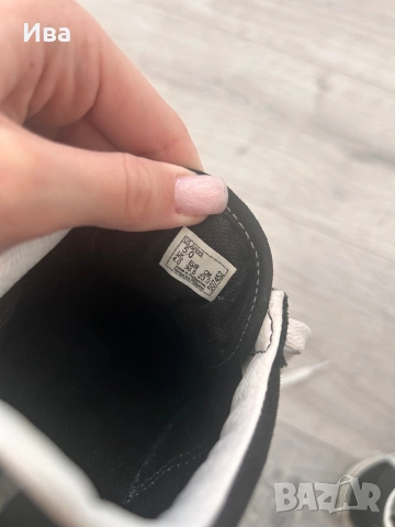 Кецове Vans, снимка 4 - Кецове - 54624041