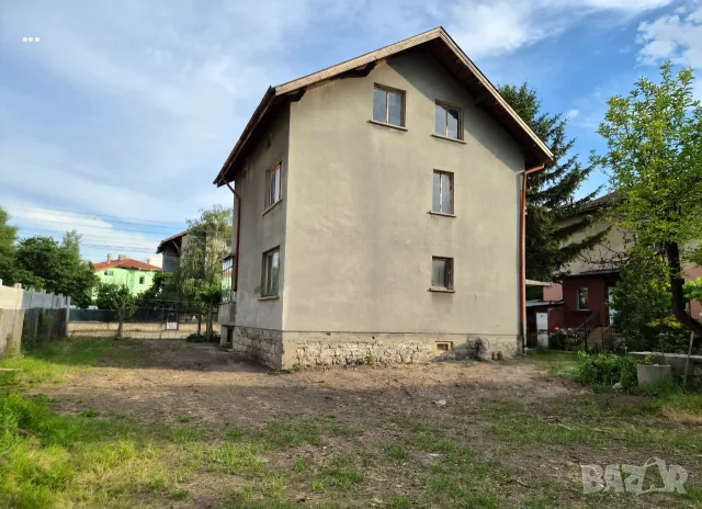 Масивна къща с двор 886 кв.м. в гр. Костинброд , снимка 7 - Къщи - 55331920